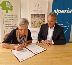 20260708_blumenwiesen_dvn_alperia_unterzeichnung1.jpg
