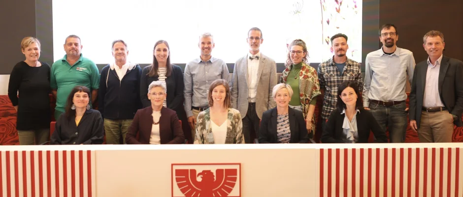 gruppenfoto_tagung_blumenwiesen_in_suedtirol-9-10-2025.jpg
